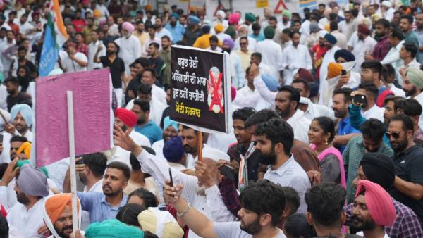 वड़िंग ने साधा केंद्र सरकार पर निशाना