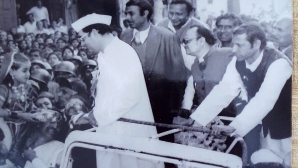 तत्कालीन सीएम अर्जुन सिंह दो दिन पहले आ गए थे