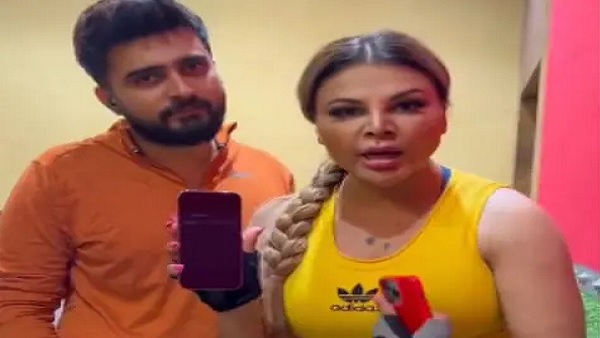 आदिल को लगाई थी फटकार