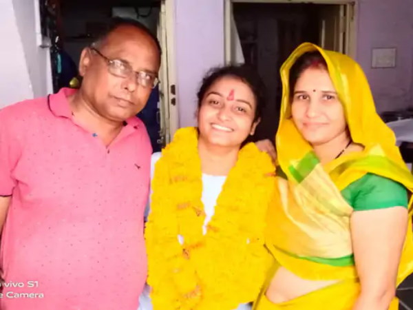 आरएएस नेहा छीपा का परिवार