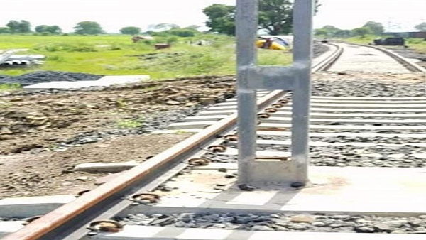 एक किलोमीटर से अधिक लंबाई की पटरी शिफ्ट होगी