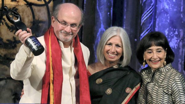 कौन हैं सलमान रुश्दी कौन हैं सलमान रुश्दी