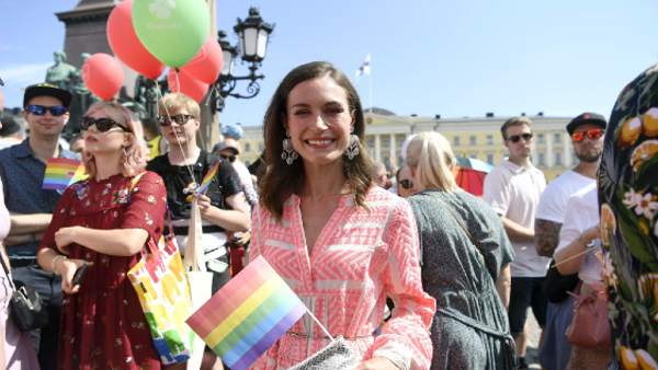 कौन हैं सना मरीन?