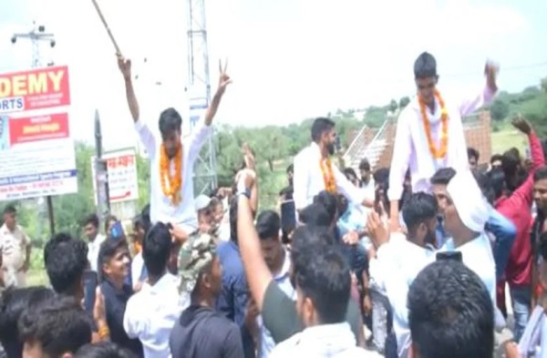 शेखावाटी विश्‍वविद्यालय में एसएफआई का पूरा पैनल जीता 