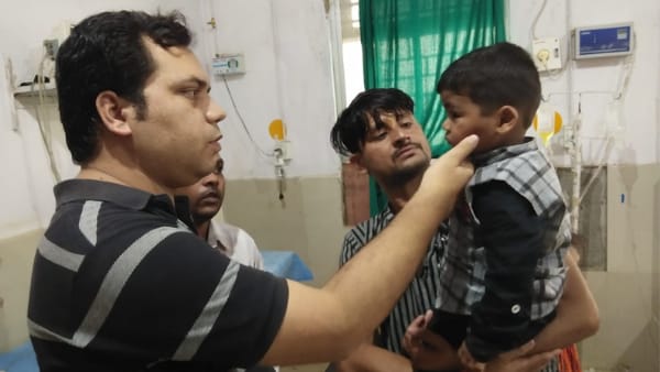 डॉक्टर के अनुसार डॉक्टर के अनुसार