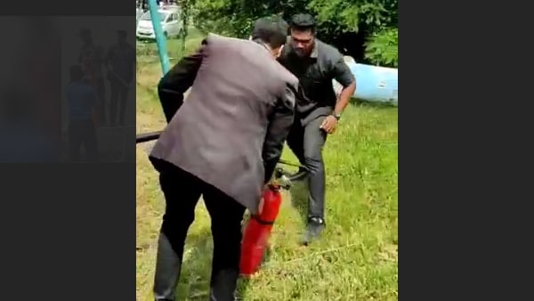 दुरुस्त नहीं है बिजली लाइनें, हर वक्त खतरा 