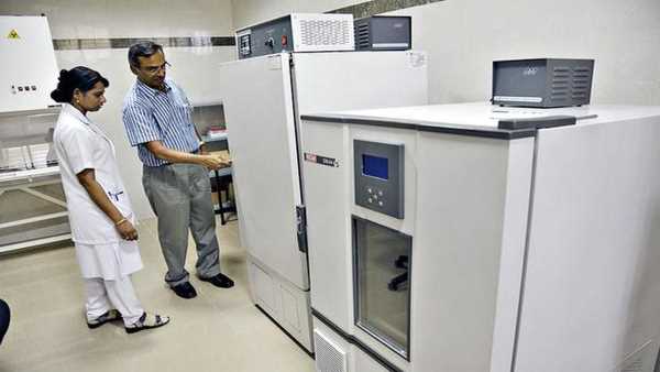 स्किन बैंक में अत्याधुनिक मशीनें व प्रशिक्षित स्टाॅफ