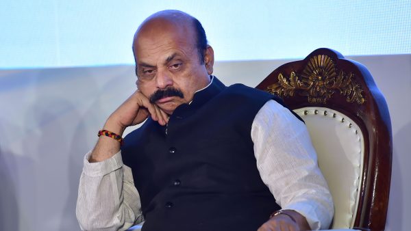 बच्चों से ली जा रही अधिक फीस
