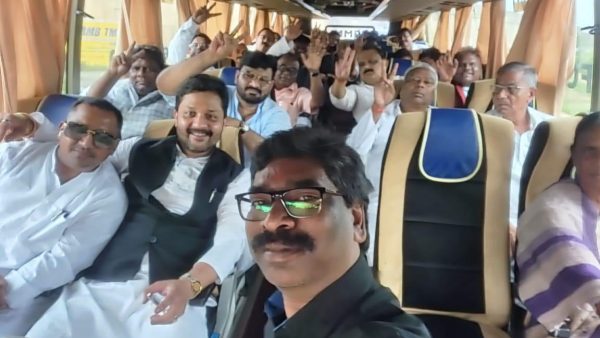 राजनीतिक संकट टलने का संकेत