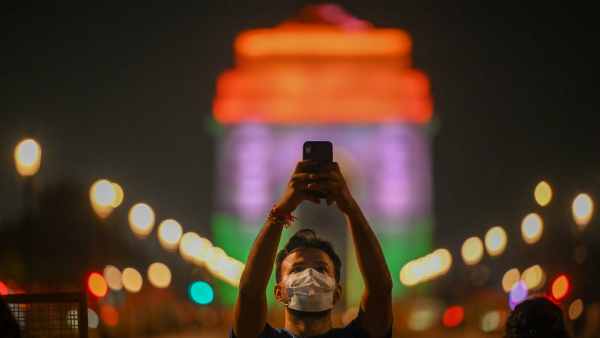 तिरंगे के रंग में सेल्फी