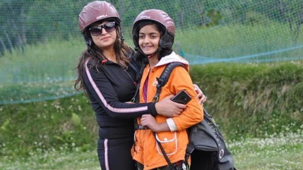 सोनाली फोगाट के परिवार में कौन कौन हैं?