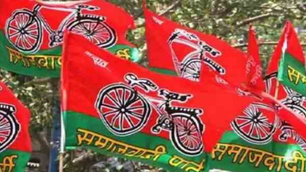 सामजवादी पार्टी ने साधा निशाना