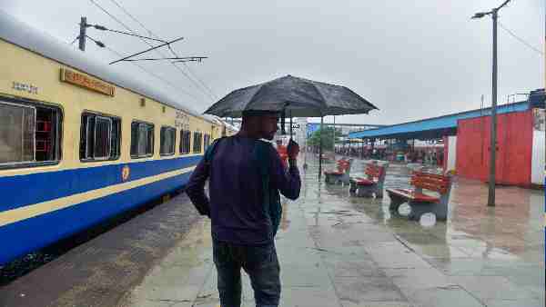 भावनगर टर्मिनस से बांद्रा टर्मिनस स्पेशल