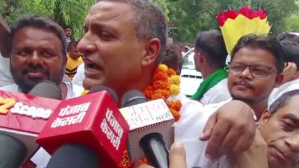सुधाकर सिंह के खिलाफ़ दर्ज है मामला
