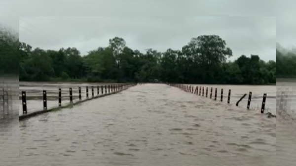 नींद खुली तो देखा सैलाब ,भूखे प्यासे काट दिए 24 घंटे 