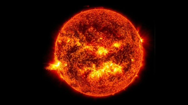 अंतरिक्ष यात्रियों को भी सौर तूफान से रहता है खतरा अंतरिक्ष यात्रियों को भी सौर तूफान से रहता है खतरा