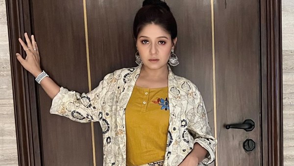 सुनिधि चौहान का करियर सुनिधि चौहान का करियर