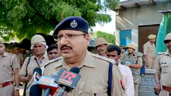 ताजिया निकालते समय पुलिस नहीं थी मौजूद