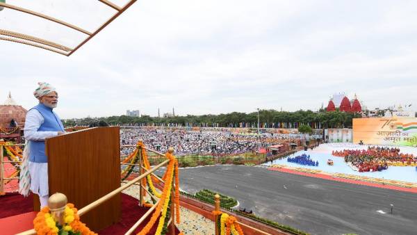 देश में आजादी का जश्न