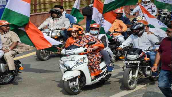 पीएम मोदी ने की है तिरंगा डीपी लगाने की अपील