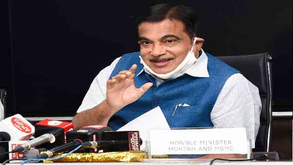 करीब 97% वाहनों में पहले से ही फास्ट टैग करीब 97% वाहनों में पहले से ही फास्ट टैग