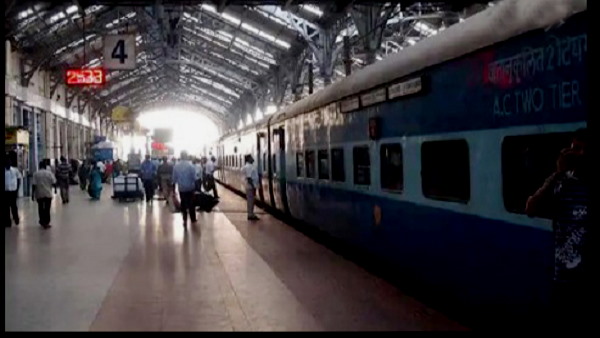 Punjab News: AC coaches of Bathinda Gorakhdham Express made More attractive by Indian Railways