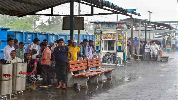 अभी सिर्फ आईआरसीटीसी से मान्यता प्राप्त वेंडरों को है अनुमति