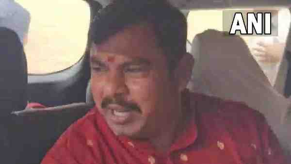 धार्मिक भावनाओं को आहत करने संबंधित धाराओं में दर्ज हुई थी FIR