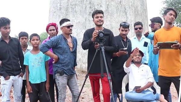 करीब 12 यूट्यूब चैनल , जॉब के साथ कलाकारी भी करीब 12 यूट्यूब चैनल , जॉब के साथ कलाकारी भी