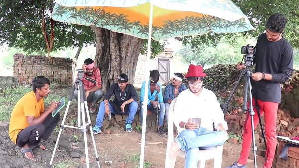 बुजुर्गों से विरासत में मिली है कला बुजुर्गों से विरासत में मिली है कला