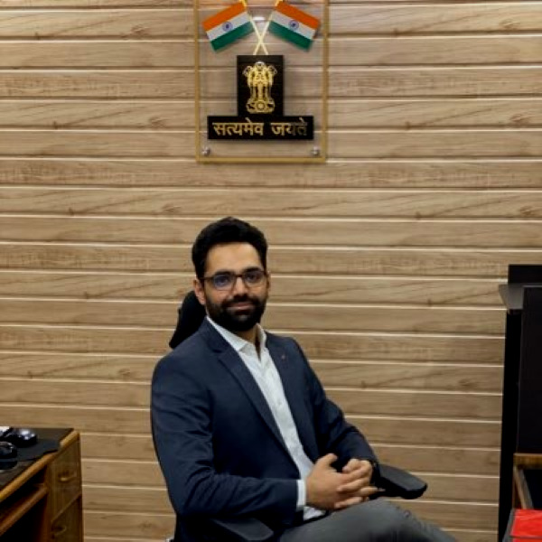  10. कमर उल जमान चौधरी, आईएएस