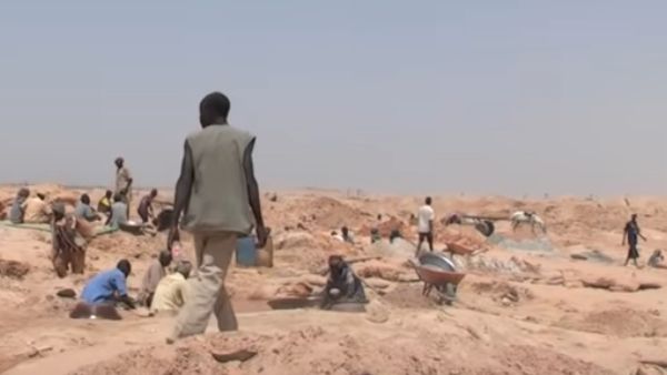 सूडान को बर्बाद कर खजाना भरता रूस