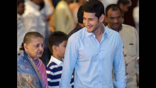 एक फिल्म के लिए वसूलते हैं मोटी रकम