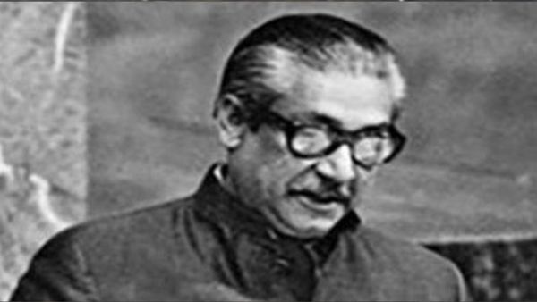 अमेरिका का डबल गेम