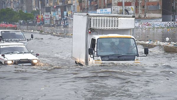 जलवायु परिवर्तन ढा रहा सितम