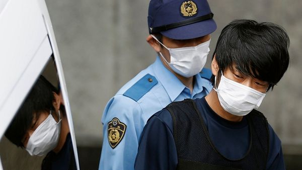 'चर्च की वजह से परिवार और जीवन नष्ट'