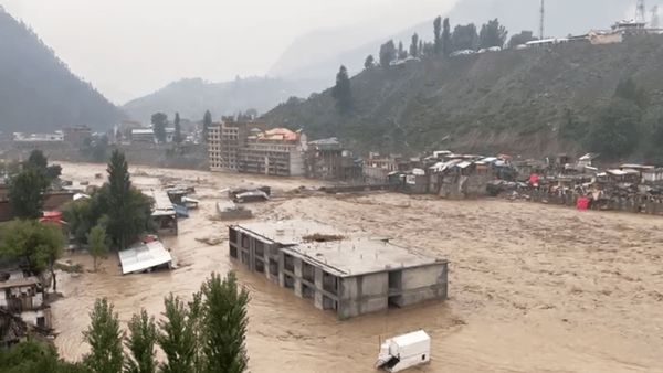 अब तक 2 करोड़ लोग हुए बेघर