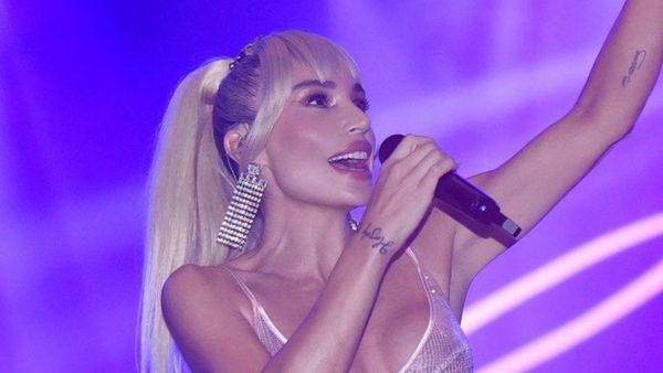 पॉप स्टार ने की रिहाई की मांग