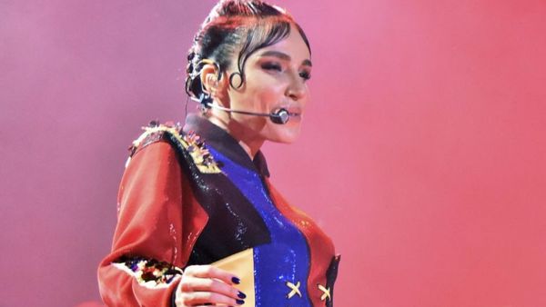 विवाद पर पॉप स्टार ने क्या कहा?