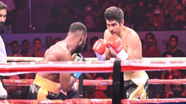 सबके आकर्षण का केंद्र रहा विजेंदर- सुले के मुकाबला सबके आकर्षण का केंद्र रहा विजेंदर- सुले के मुकाबला