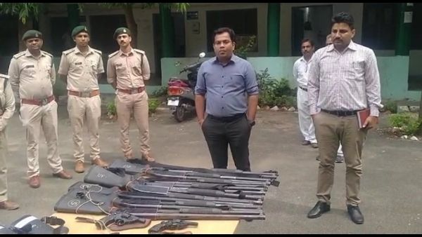 हथियारों का इस्तेमाल नहीं कर सकते तो क्या करेंगे हथियार रख कर