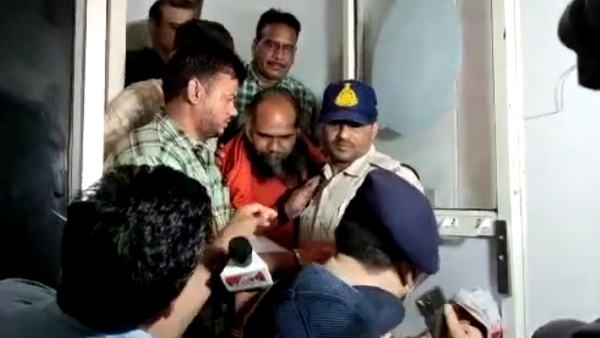 बाबा ने जेल जाते हुए लगाए इंकलाब जिंदाबाद का नारा