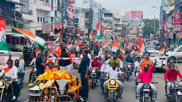 विधायक रामेश्वर शर्मा ने भी निकाली एमपी की सबसे लंबी तिरंगा यात्रा