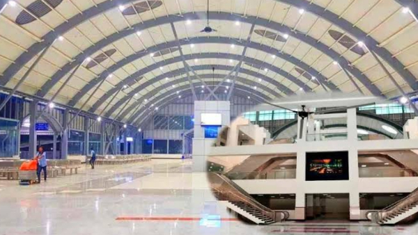 रेलवे स्टेशन पर टीटी की सतर्कता से बचा 2 बच्चियों का भविष्य रेलवे स्टेशन पर टीटी की सतर्कता से बचा 2 बच्चियों का भविष्य