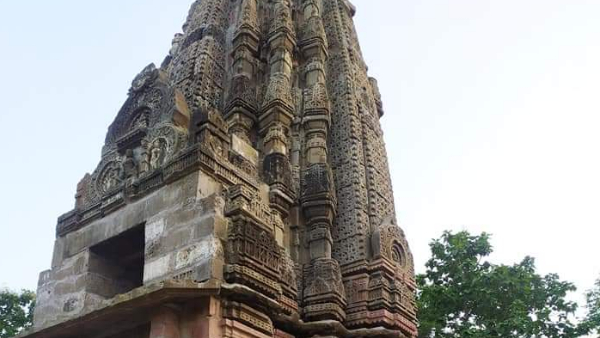 लोहे के क्लेम से बनाए गए थे मंदिर