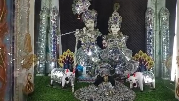 बांके बिहारी लाल मंदिर में जन्मोत्सव के अगले दिन लिखी जाएगी कुंडली