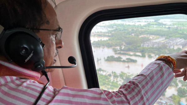 पूर्व सीएम कमलनाथ ने सीएम शिवराज के कामों को बताया हवा हवाई पूर्व सीएम कमलनाथ ने सीएम शिवराज के कामों को बताया हवा हवाई