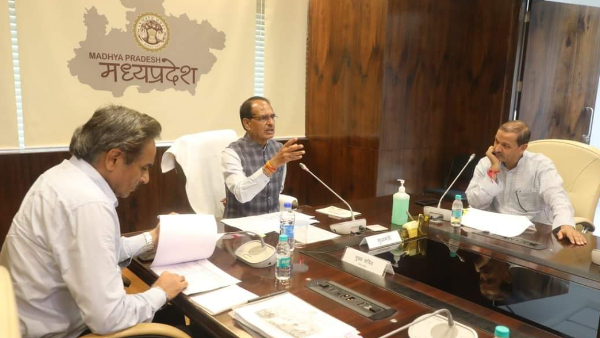 CM Shivraj gave strict instructions to the officers, said- priority of employment and self-employment governance CM Shivraj gave strict instructions to the officers, said- priority of employment and self-employment governance