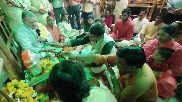 कलेक्टर और निगमायुक्त ने किया ध्वज पूजन 