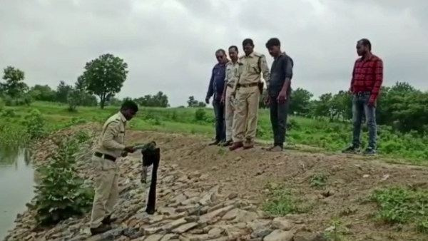 तंत्र मंत्र से पैसे की बारिश का दिया लालच